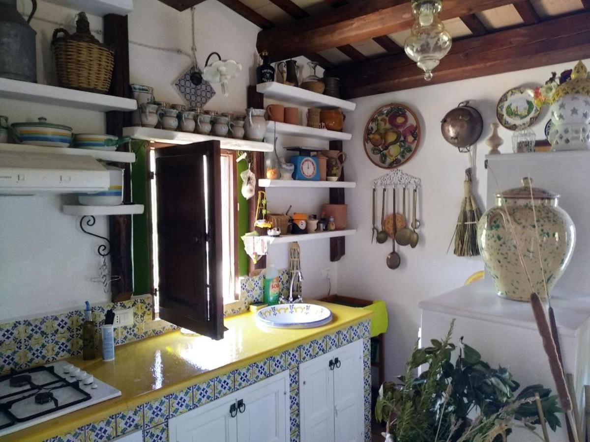 Il Corbezzolo Suite Appartament Кастелуцо Екстериор снимка