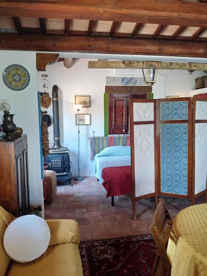 Il Corbezzolo Suite Appartament Кастелуцо Екстериор снимка